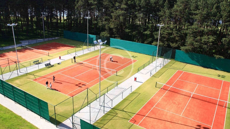 Top 10 Tennis Clubs